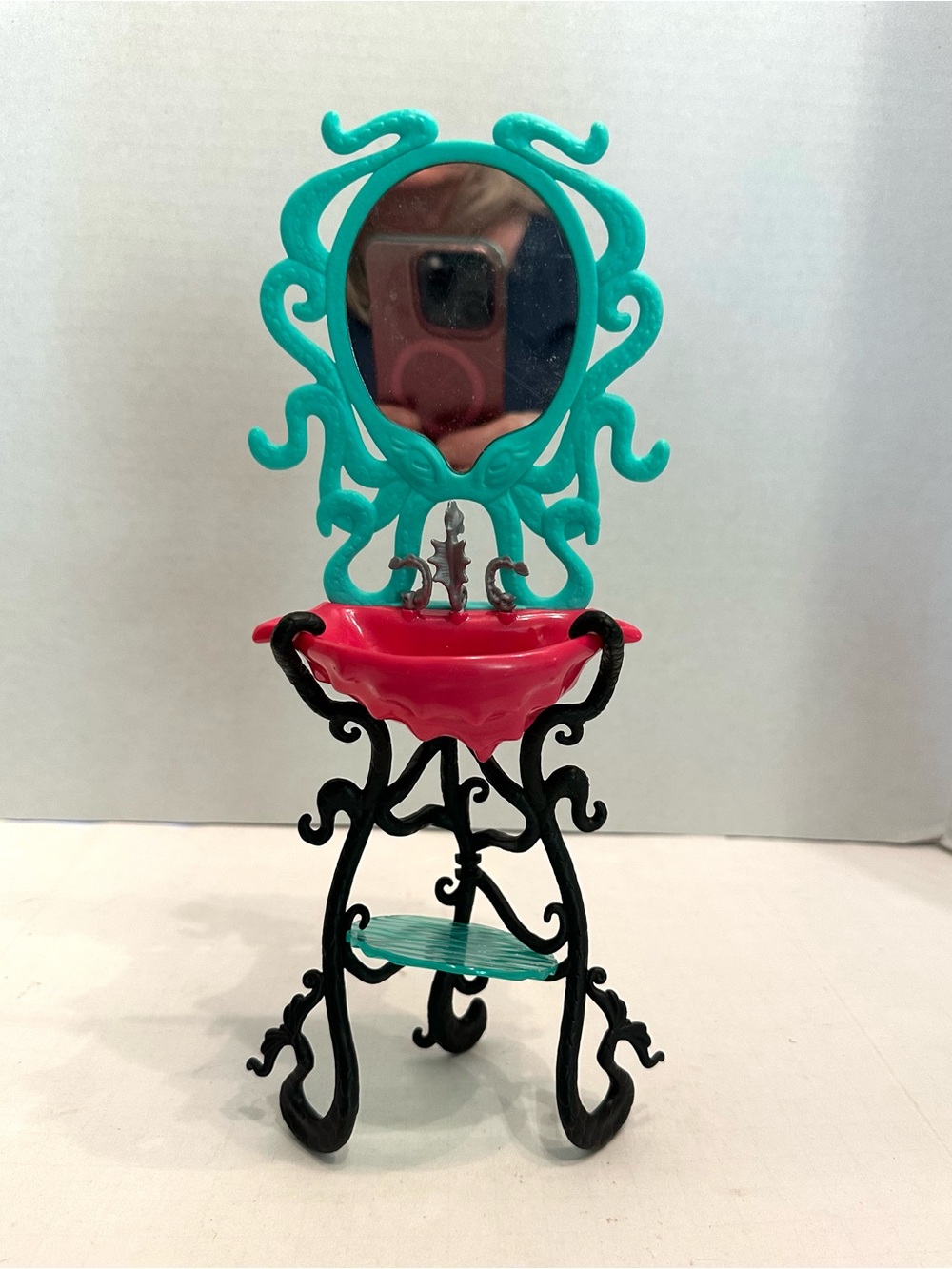 Mattel Monster High Teal Pink Black Doll Vanity Mirror and Sink Accessory